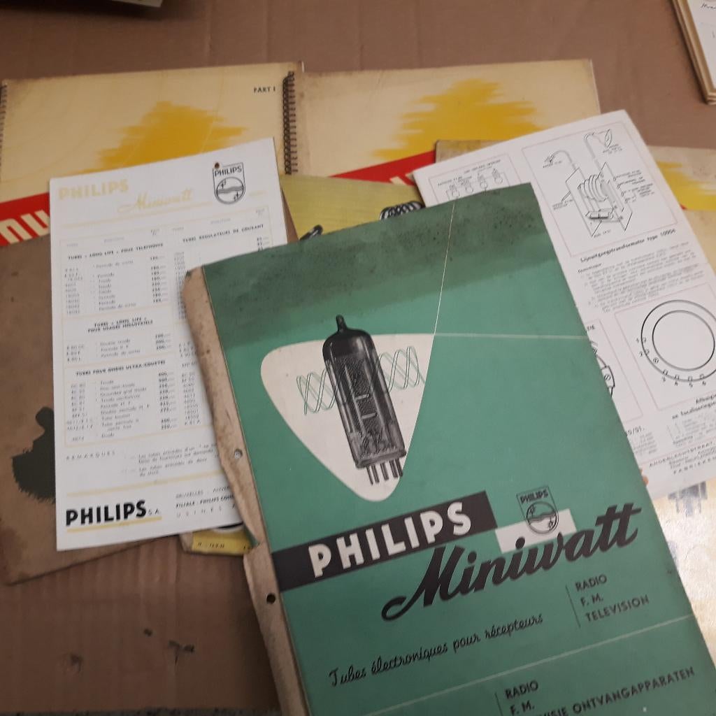 Oude Phillips catalogi vooral buizen, Ophalen of Verzenden, Audio en Video