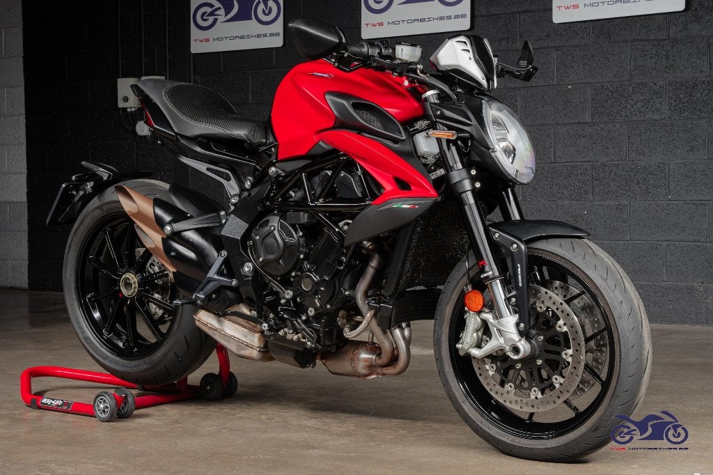 Mv Agusta Dragster 800 Rosso - 13.500 km, Motoren, Occasion, Motorrijbewijs A, Bedrijf, 3 cilinders