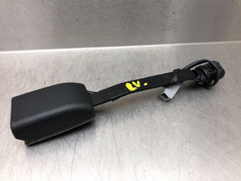 BOUCLE DE CEINTURE DE SECURITE AVANT GAUCHE CX-5 (KE,GH), Autos : Pièces & Accessoires, Habitacle & Garnissage, Utilisé, Mazda