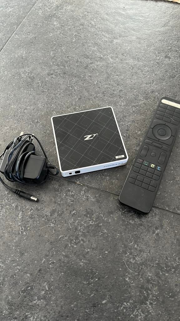 Boitier formuler Z7 avec alimentation et telecommande, Enlèvement ou Envoi, Utilisé