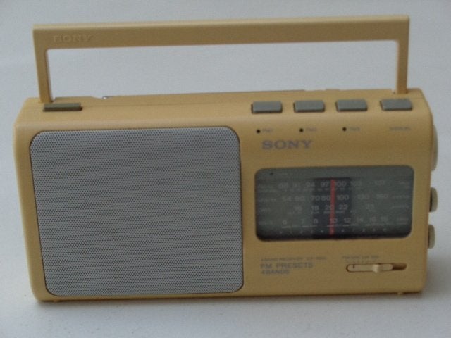 Radio SONY Model ICF-880 L uit 1991, Ophalen of Verzenden, Gebruikt, Transistorradio