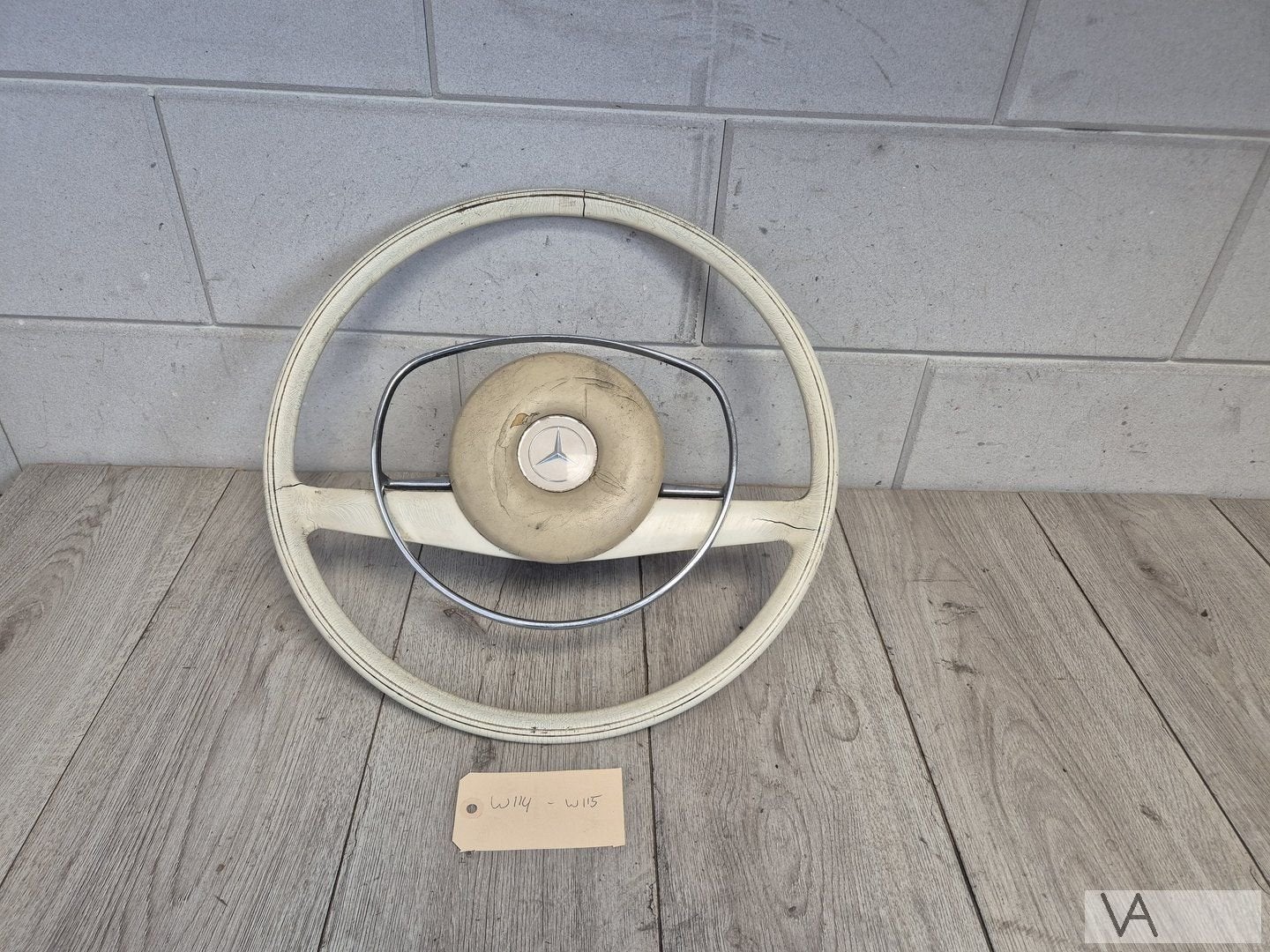 Stuur van Mercedes W108 W109 W110 W111 1965 - 1973 wit €100, Utilisé, -, -, Enlèvement ou Envoi