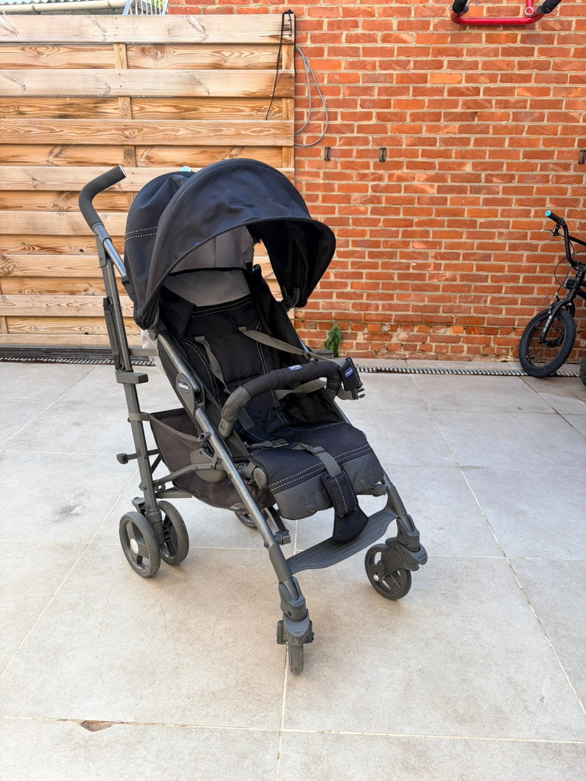 Zwarte kinderkoets van chicco, Kinderen en Baby's, Buggy's, Ophalen, Zo goed als nieuw