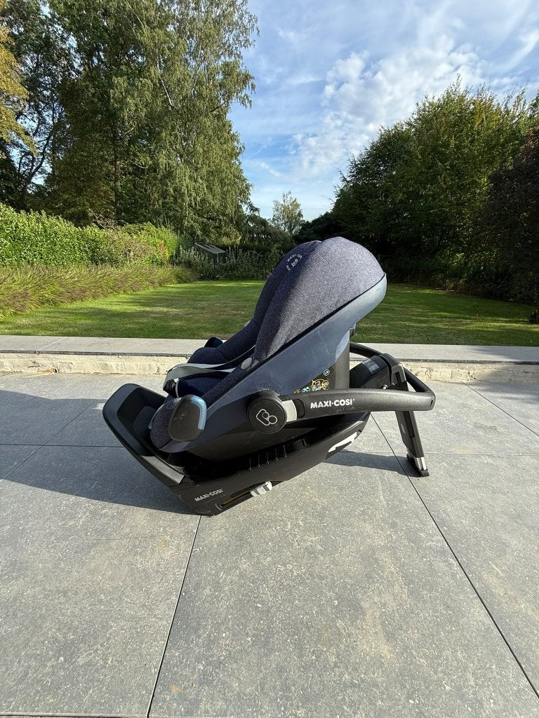 Maxi-Cosi avec adaptateur voiture isofix, Enfants & Bébés, Enlèvement, Utilisé, Maxi-Cosi, Isofix