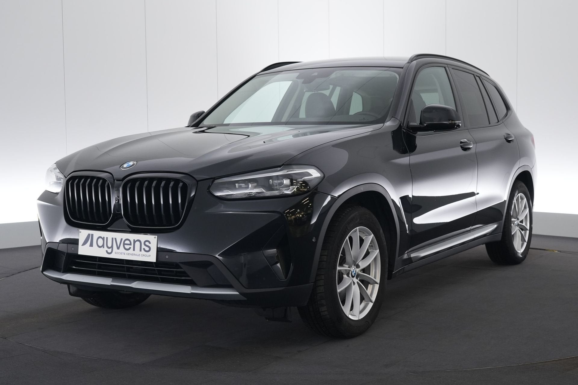 (2DFA204) BMW X3, Euro 6, 136 pk, Zwart, Leder
