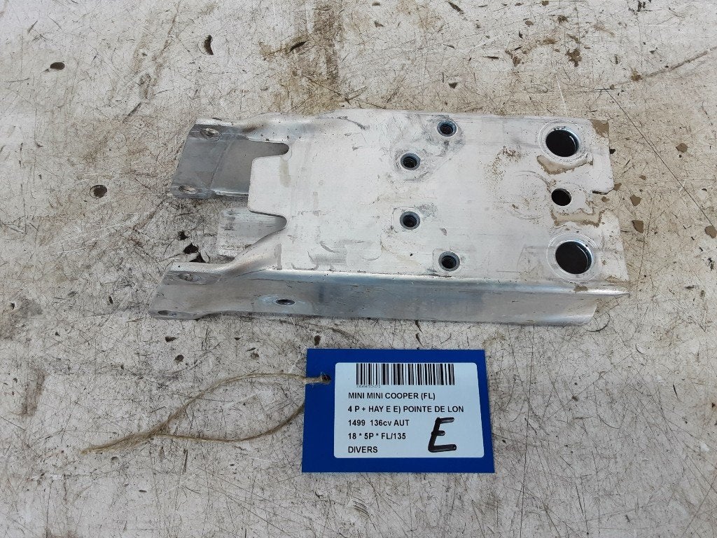 DIVERS DIVERS Mini Mini (F55) (01-2013/10-2017) (740639004), Petuelring 130
80809  München, DE, Mini, Utilisé, Minikundenbetreuung@mini.de