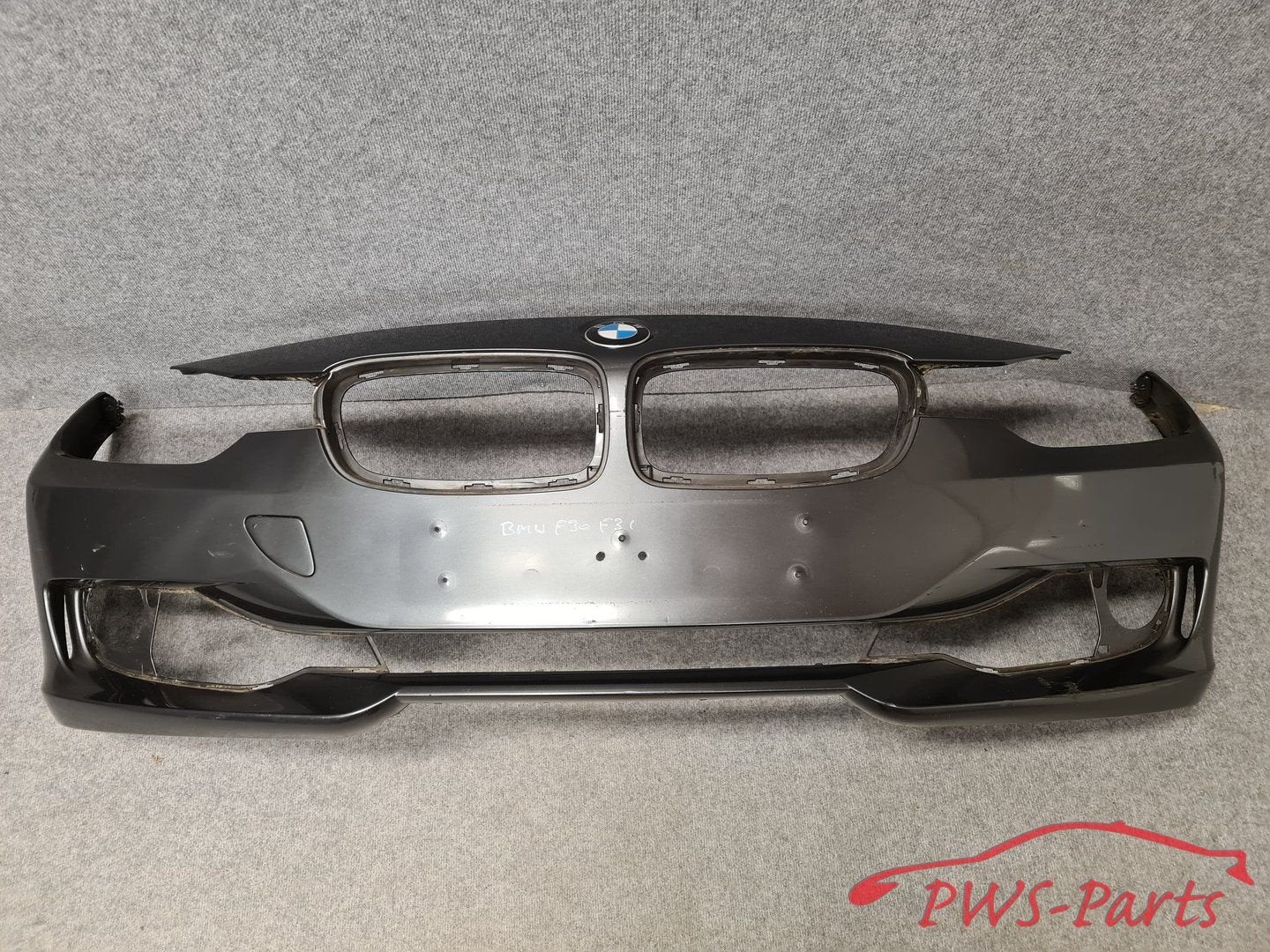 BMW F30 F31 VANAF 2013 ZONDER OPTIES VOORBUMPER ORIGINEEL, Auto-onderdelen, Gebruikt, -, Voor, -