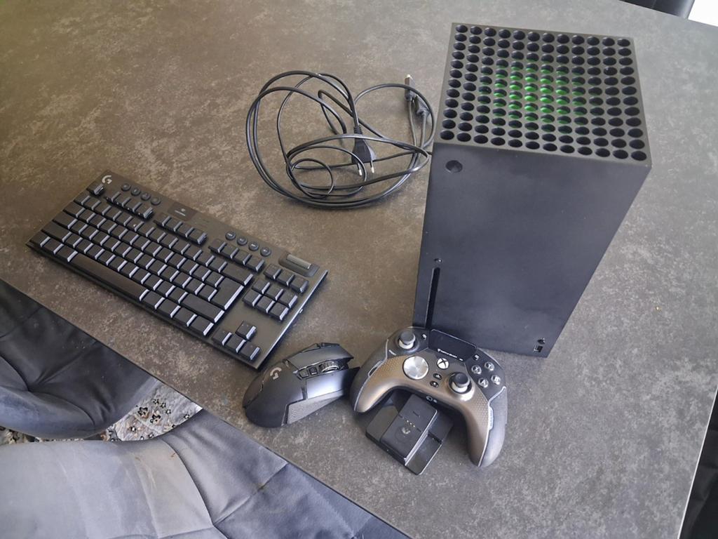 Xbox series x (LEES DESCRIPTIE), Games en Spelcomputers, Ophalen