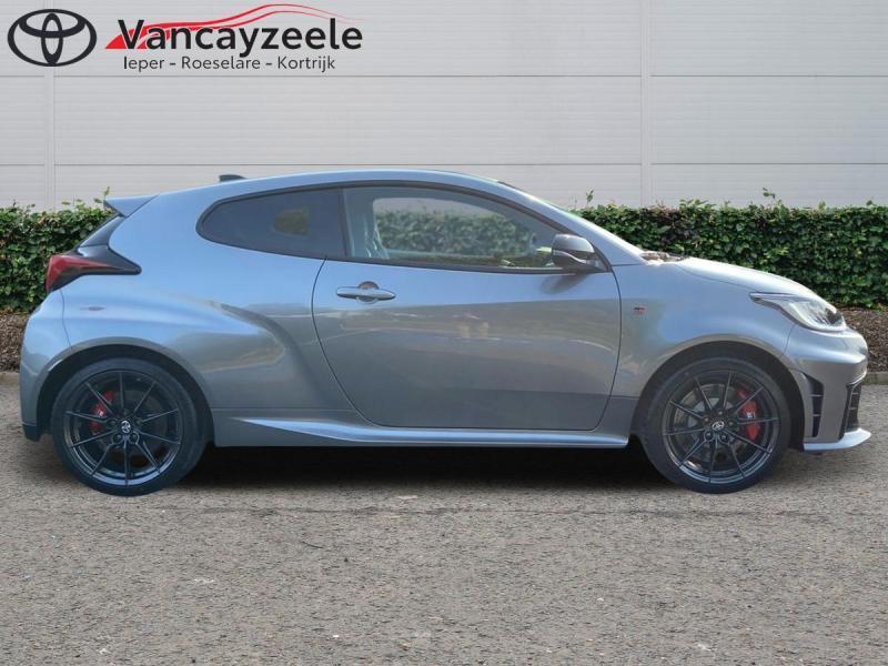 Toyota Yaris GR 1.6i MT+premiumpack+forgedw, Auto's, Toyota, 1600 cc, Handgeschakeld, USB, Zilver of Grijs