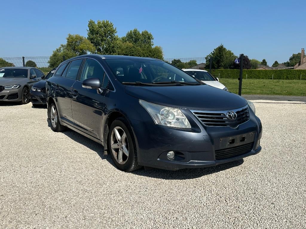 Toyota Avensis SW 2.0D-4D -! ALLEEN VOOR EXPORT! - Euro 5, Auto's, Voorwielaandrijving, Stof, Avensis, 4 cilinders