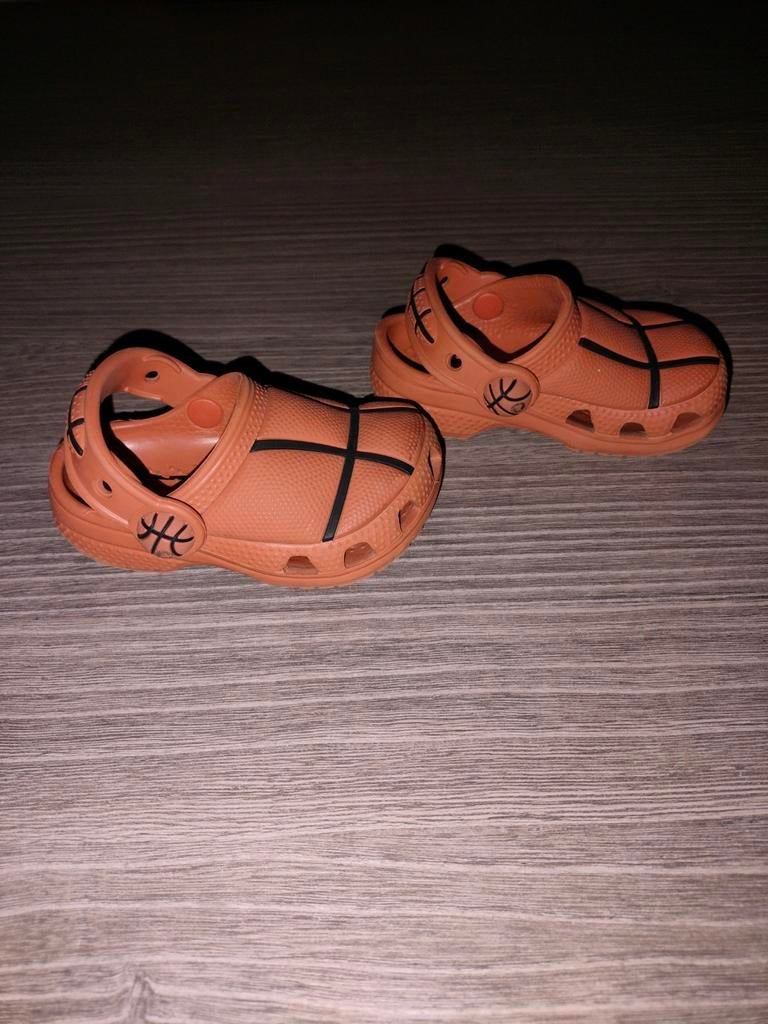 Crocs pour enfants, pointure 20 - 21, modèle ballon de baske, Enlèvement
