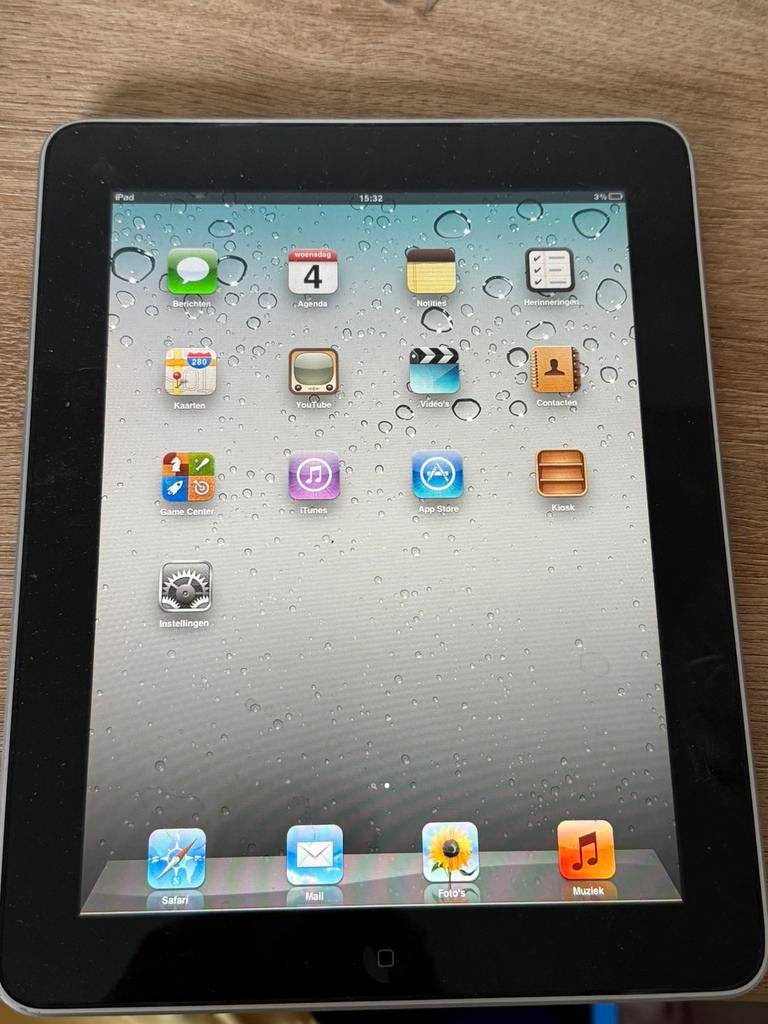 Ipad 1st gen 16gb collectors item, Computers en Software, Apple iPads, Ophalen, Zo goed als nieuw