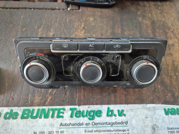 Kachel Bedieningspaneel van een Volkswagen Caddy, Gebruikt, -, Volkswagen, -