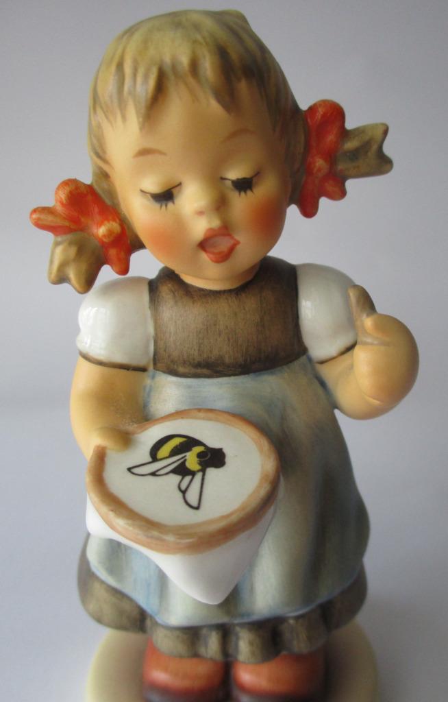 M I Hummel: 2107-A -Bee Hopeful- TMK-8 Limited Edition-11cm, Verzenden, Zo goed als nieuw, Hummel