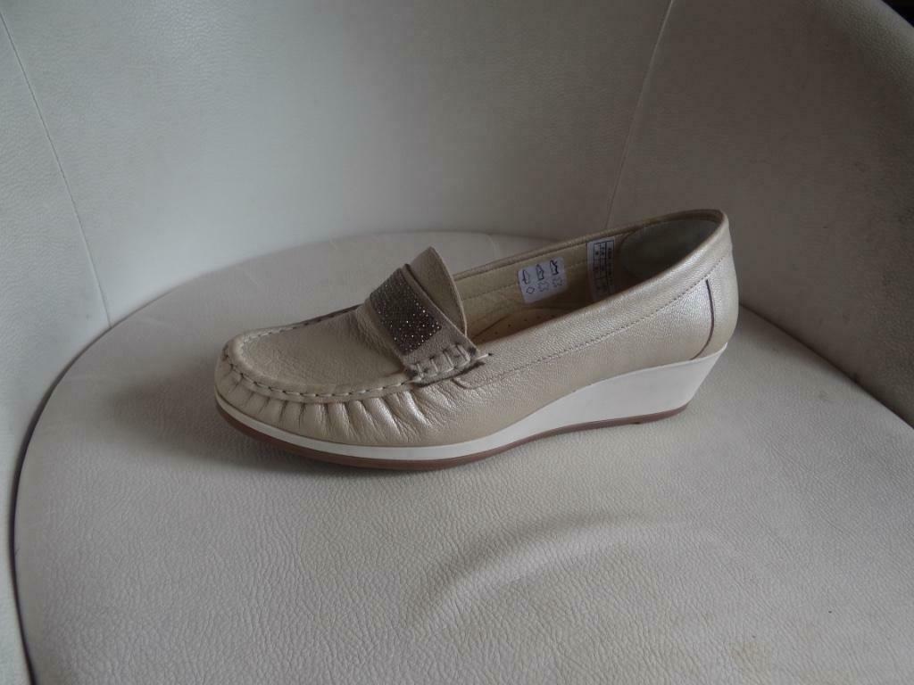 Ultra flexibele en comfortabele Damart 39 mocassin, Kleding | Dames, Beige, Nieuw, Damart, Ballerina's