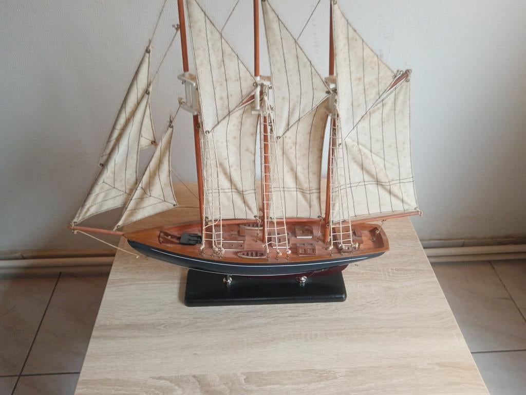 Kopie van de driemaster 'Marco Polo', Ophalen