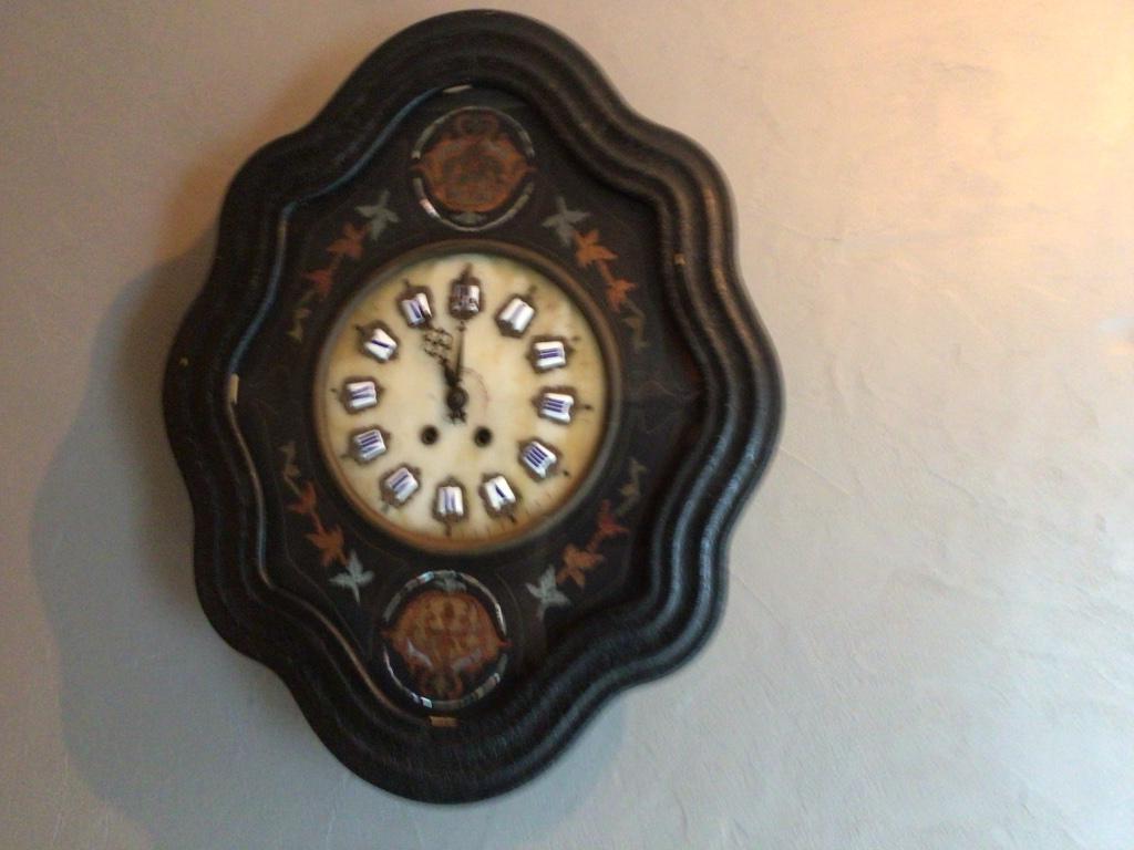 Horloge œil de bœuf Napoléon 3.   1850, Antiquités & Art, Enlèvement