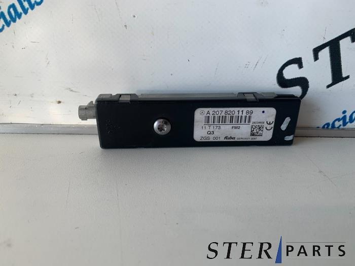 Antenne Versterker van een Mercedes E-Klasse, Ophalen of Verzenden, 3 maanden garantie, Gebruikt, Mercedes-Benz