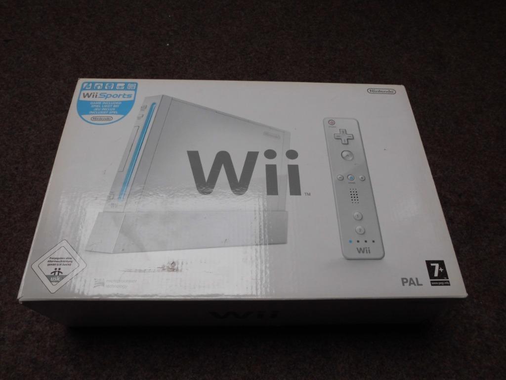 wii  moet dringend weg !!!!!!!!!!!!!!!!!!!!!!!!!!!!!!!, Ophalen, Zo goed als nieuw