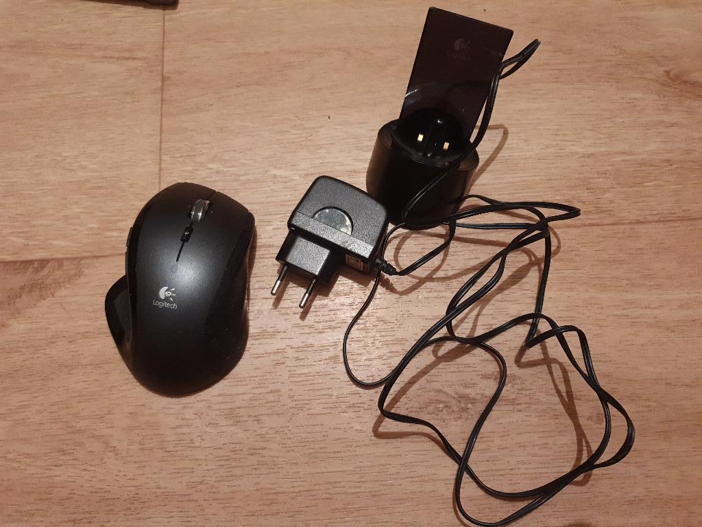 Logitech MX Revolution souris Bluetooth, Informatique & Logiciels, Souris, Enlèvement ou Envoi, Logitech, Utilisé
