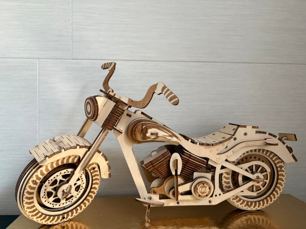 Moto en bois Harley Davidson, Enlèvement ou Envoi, Comme neuf, Moteur