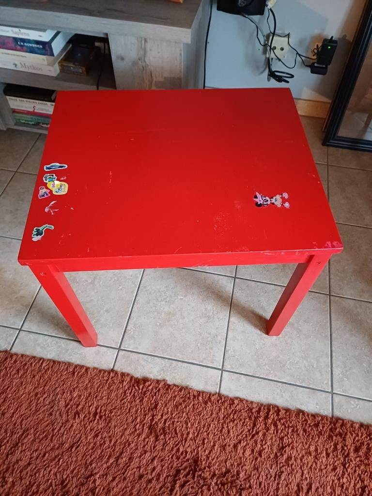 Kindertafeltje 50 x 52 cm x 58 cm., Kinderen en Baby's, Ophalen, Gebruikt