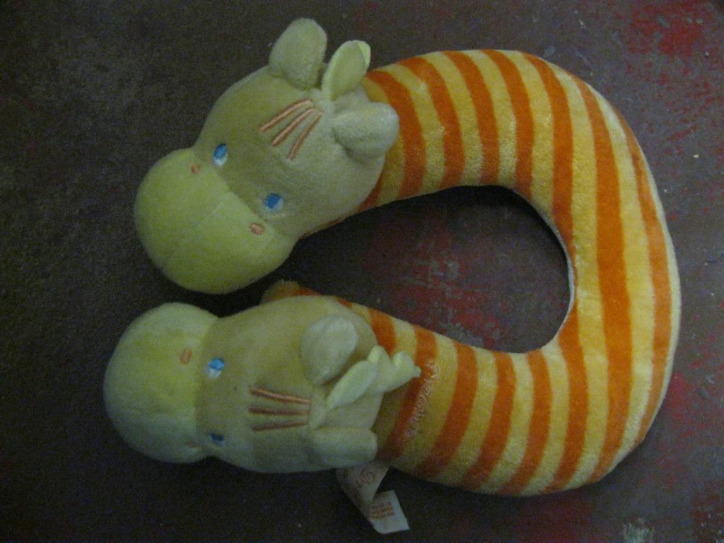 Tour du cou neuf Hippopotame, Enlèvement ou Envoi, Comme neuf