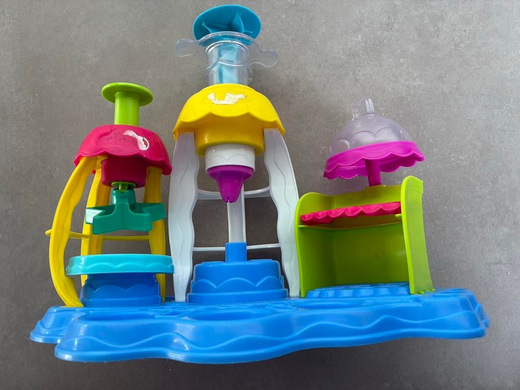 Play Doh - 2 sets bakkerij, pastamaker en vormen, Ophalen, Zo goed als nieuw