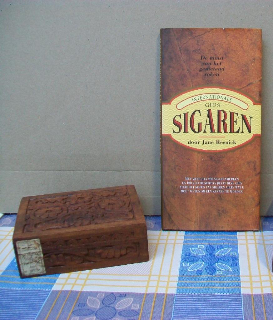 Sigaren Sigaar Cigar - Tabaksdoos Gids Boek Houten Kistje, Ophalen of Verzenden, Gebruikt, Tabaksdoos of Verpakking