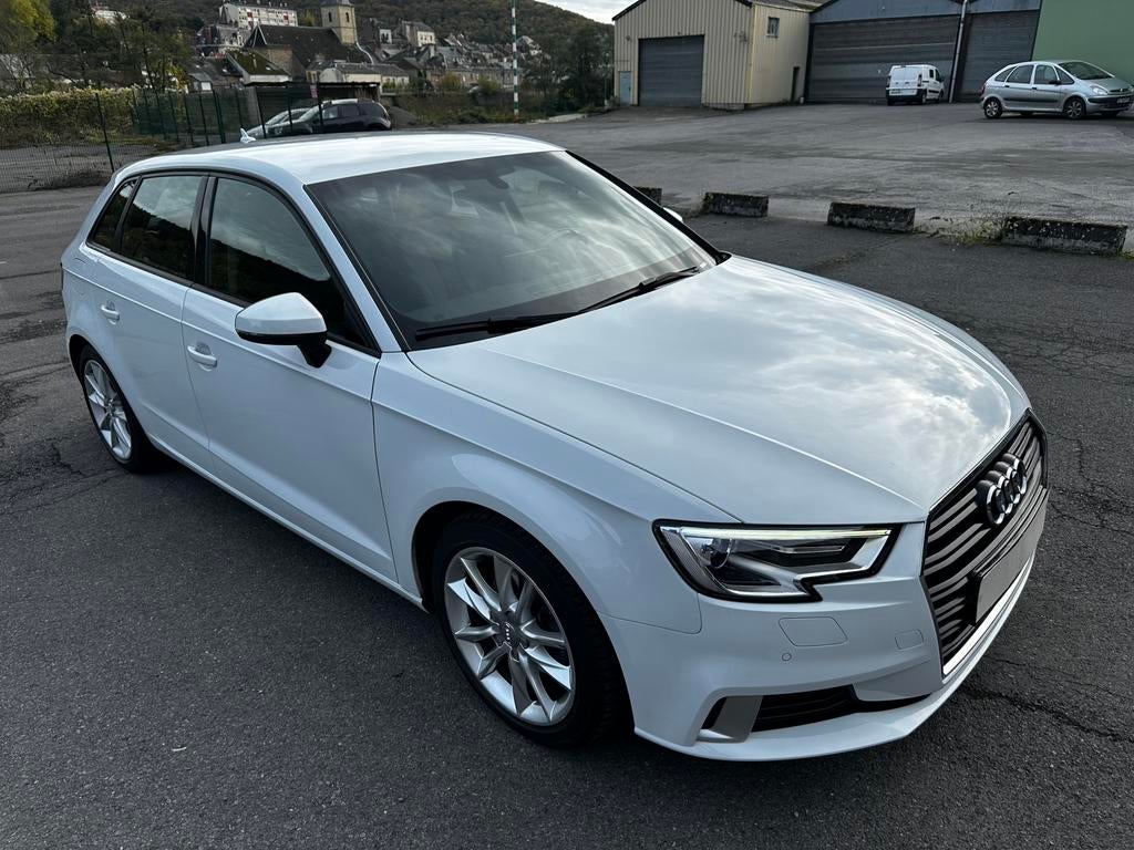 Audi A3 facelift 2017 1.6 TDI, Détection des panneaux routiers, Boîte manuelle, 5 portes, Particulier