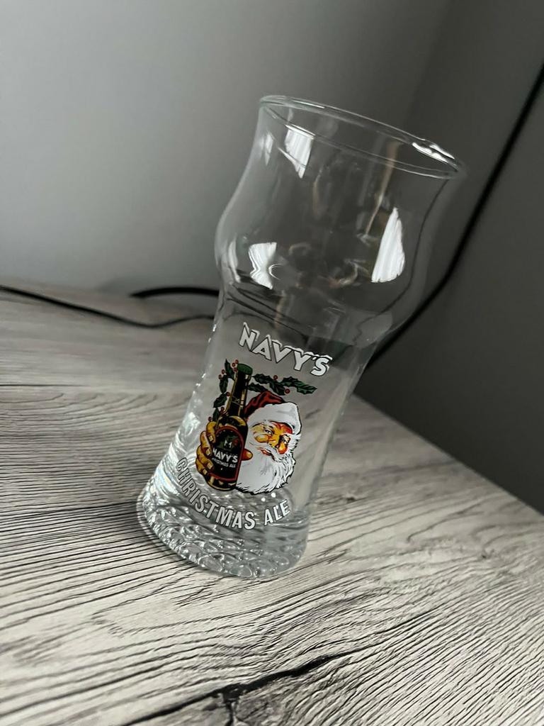 Navy's Christmas Ale bierglazen, Verzamelen, Biermerken, Ophalen, Gebruikt