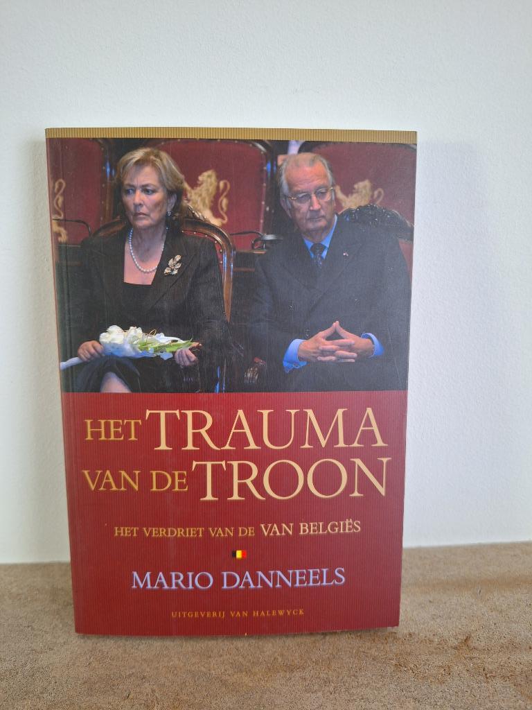 Het trauma van de troon, Ophalen, Nieuw, Tijdschrift of Boek
