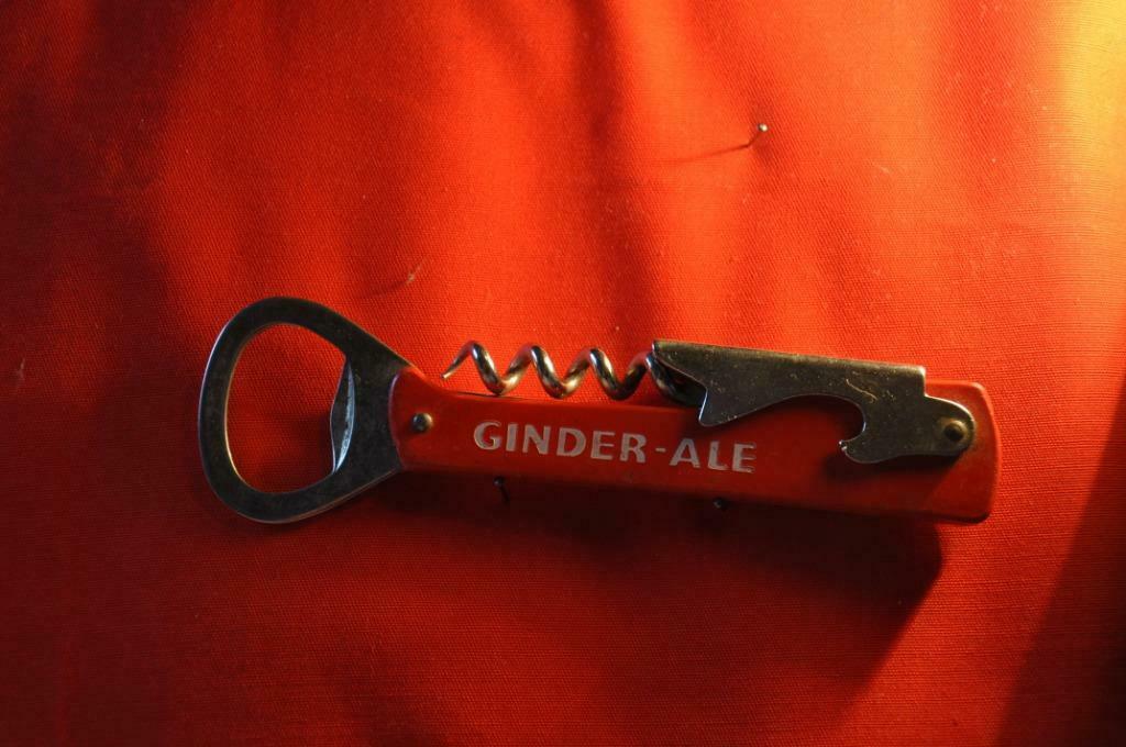 §  decapsuleur tire bouchon publicitaire ginder ale (30), Ophalen of Verzenden, Gebruikt, Flesopener, Overige merken