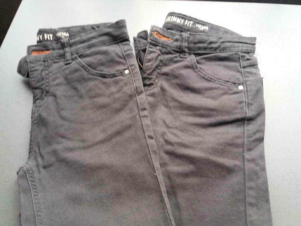 2 grijze jeansbroeken 140, Broek, Gebruikt, Ophalen of Verzenden, Hema