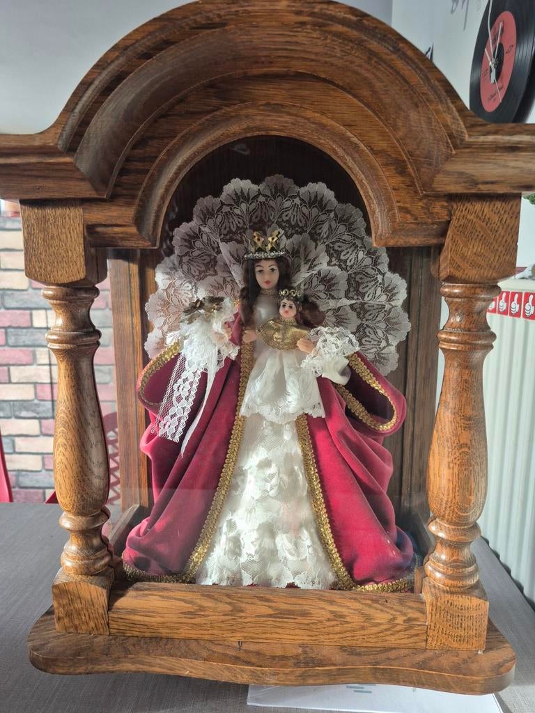 Oud Maria beeld met kind in houten kast / goeie staat, Ophalen of Verzenden