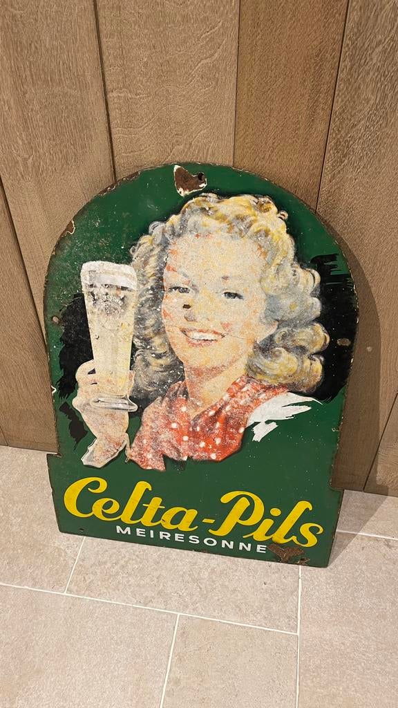 Assiette en émail Celta Meiresonne. 1953., Collections, Enlèvement ou Envoi, Utilisé, Panneau publicitaire
