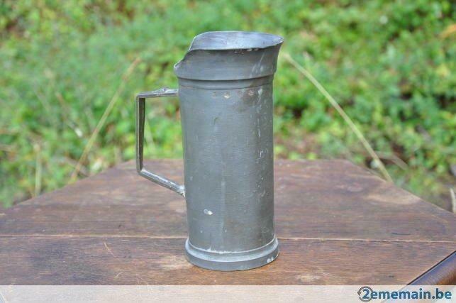 ancienne pinte 1 litre en étain poinçonné et étaloné