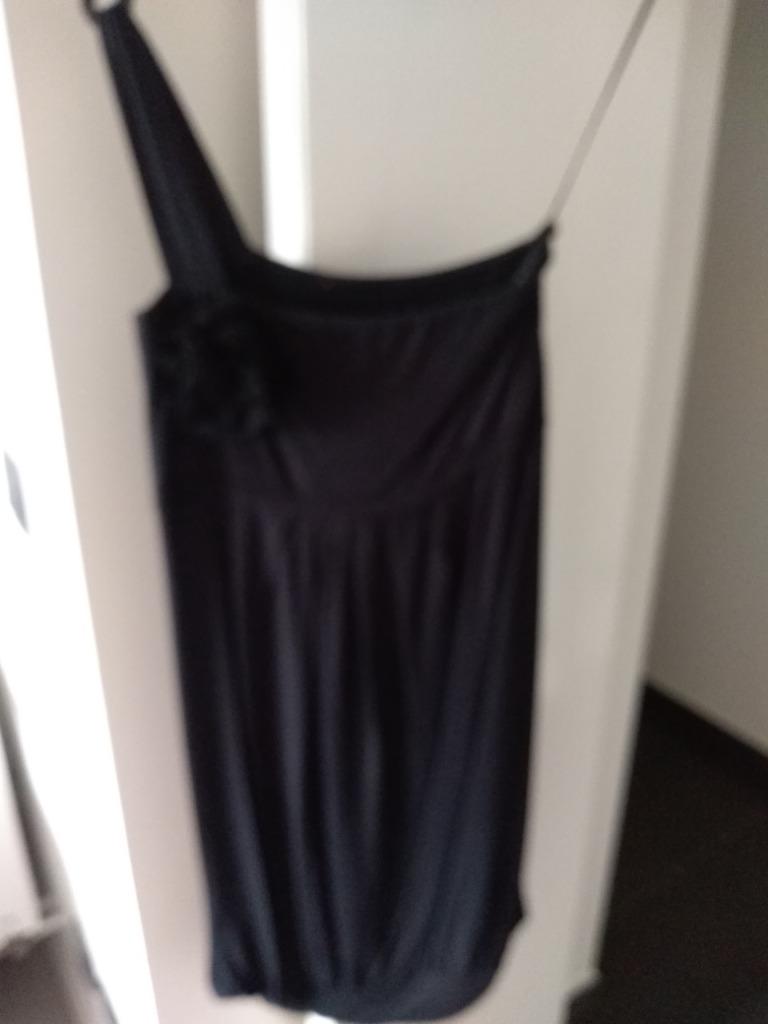 Robe d'été noire en taille moyenne, Taille 38/40 (M), Enlèvement ou Envoi, Au-dessus du genou, Porté
