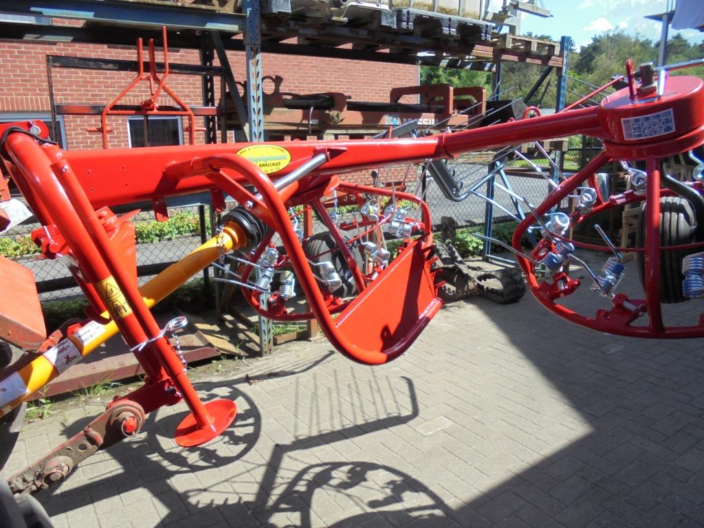 Hooikeerder Tonutti 2.75 m 2 molens, Enlèvement