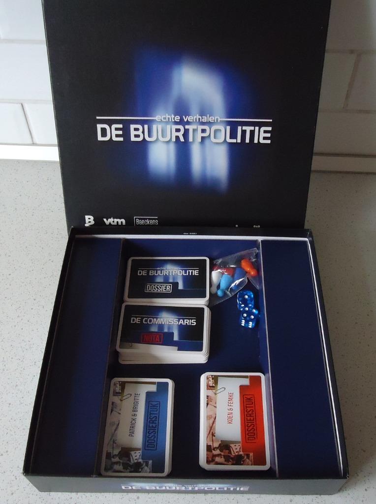 "Echte Verhalen De Buurtpolitie" Het Bordspel als Nieuw !, Hobby en Vrije tijd, Een of twee spelers, Ophalen of Verzenden, Zo goed als nieuw