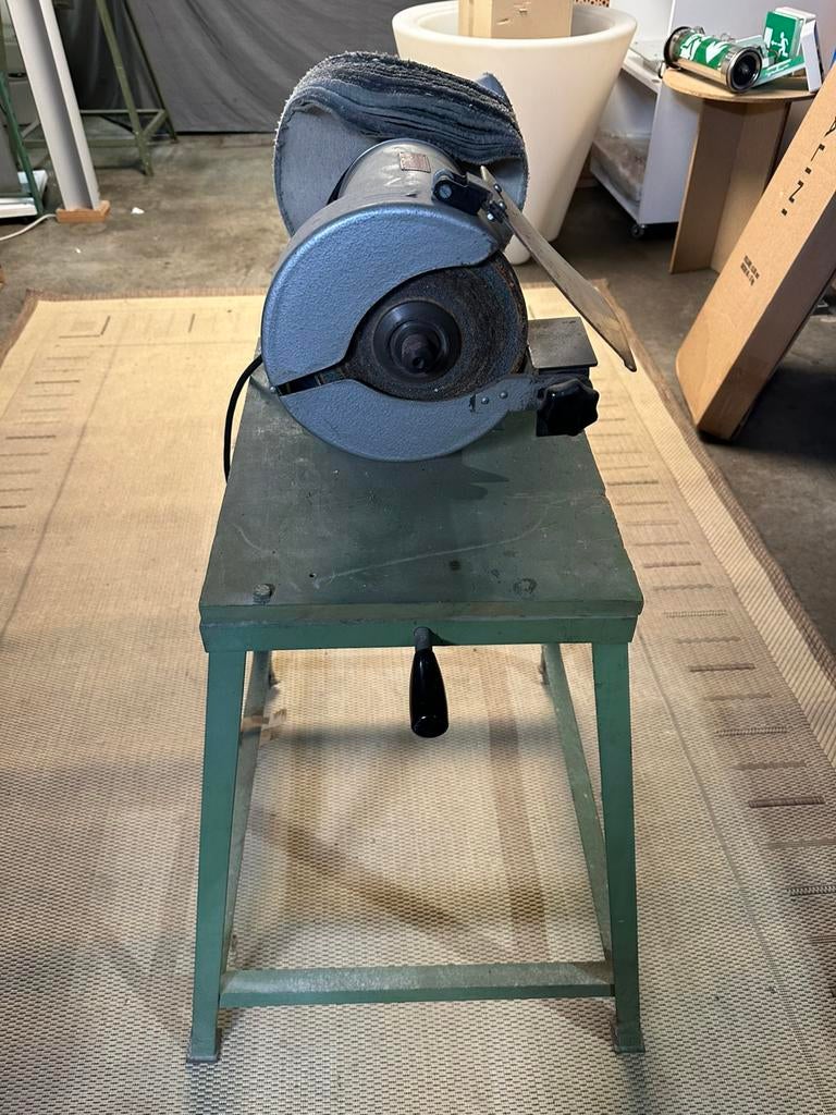Touret / meule + polissage METABO – 220V – sur pied, Enlèvement
