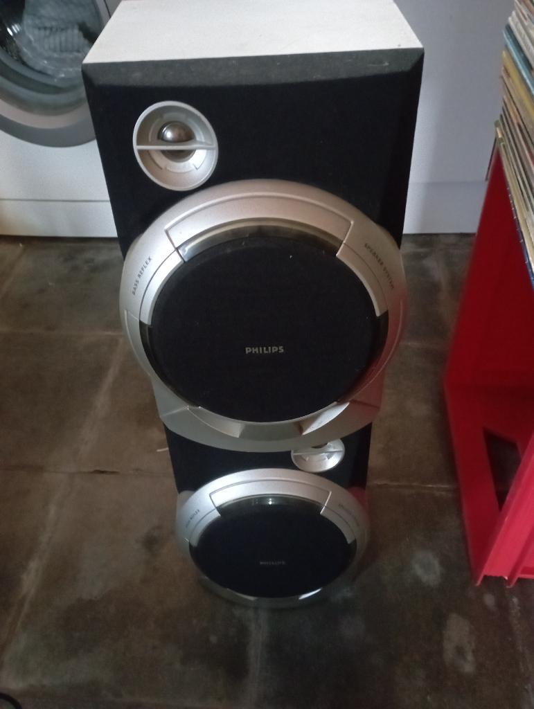 lot lcd , hifi , haut parleurs , outils ,pc portable, TV, Hi-fi & Vidéo, Chaîne Hi-fi, Philips, Haut-parleurs, Enlèvement, Utilisé