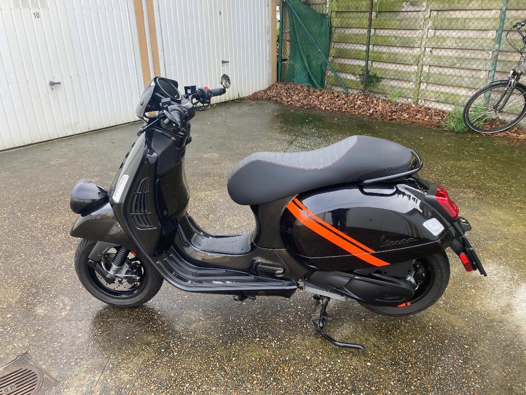 Vespa GTV 300 Nero Convinto in nieuwe staat, Motoren, Motoren | Overige merken, Particulier, Scooter, 12 t/m 35 kW, 1 cilinder