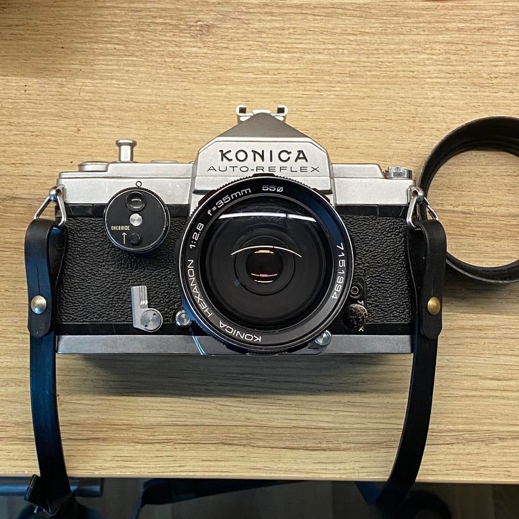 Konica Auto-Reflex, half frame, Konica 35mm f2.8 *comme neuf, TV, Hi-fi & Vidéo, Appareils photo analogiques, Comme neuf, Reflex miroir