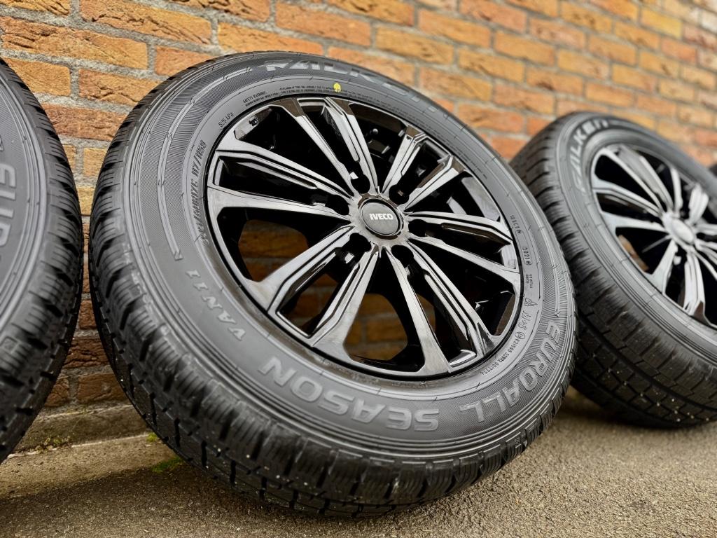 IVECO DAILY VELGEN 17 INCH ZWART ALL-SEASON NIEUW, Auto-onderdelen, Banden en Velgen, Bestelwagen, Velg(en), Nieuw, 17 inch
