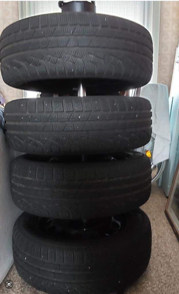 4 Pirelli winterbanden Sottozero 205/55 R16 + 4 velgen, Auto-onderdelen, Banden en Velgen, Ophalen, Gebruikt, Velg(en), Personenwagen