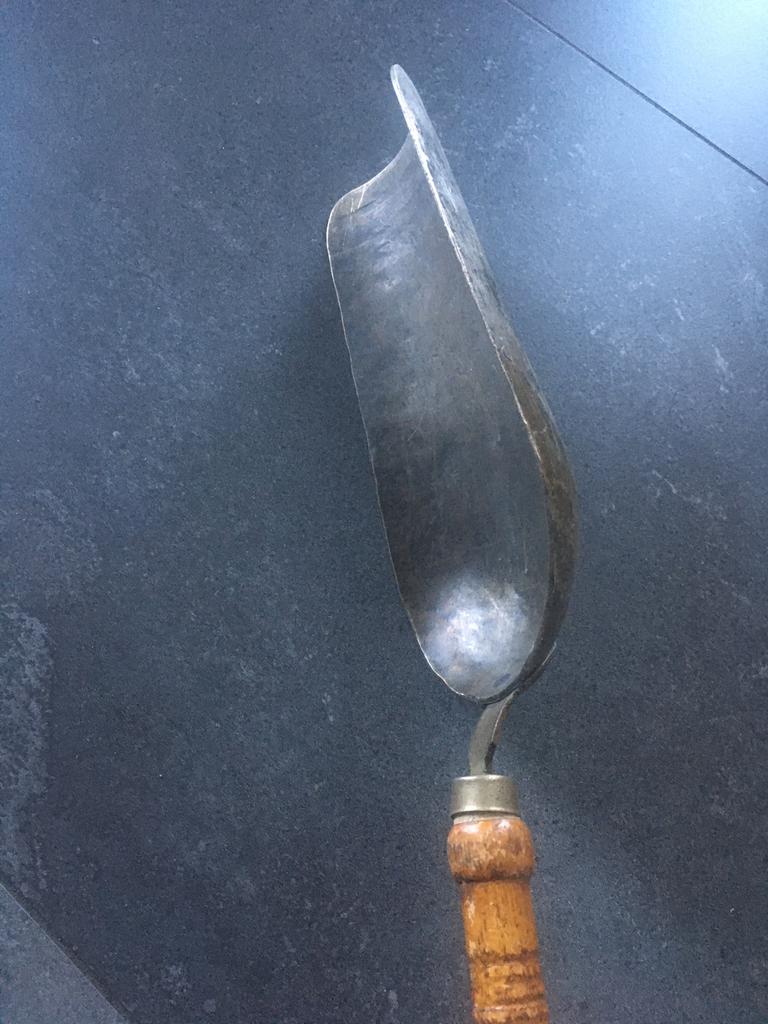 Messing kolenschop