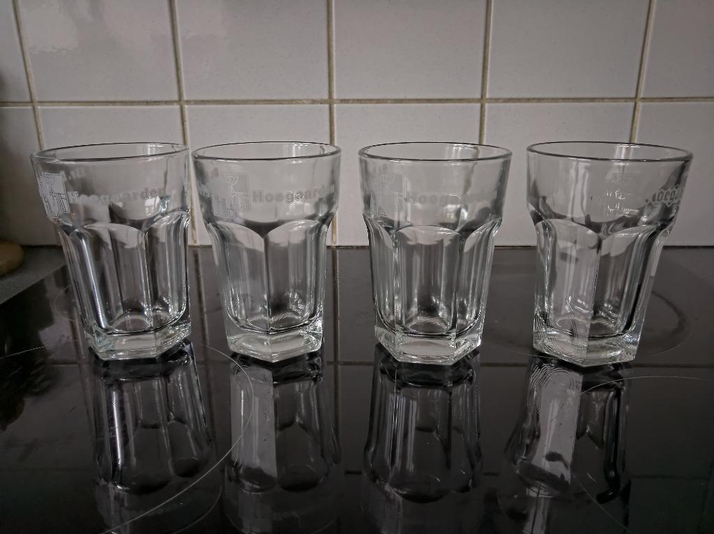 4 GLAZEN HOEGAARDEN TE KOOP, Enlèvement ou Envoi, Comme neuf, Verre à bière