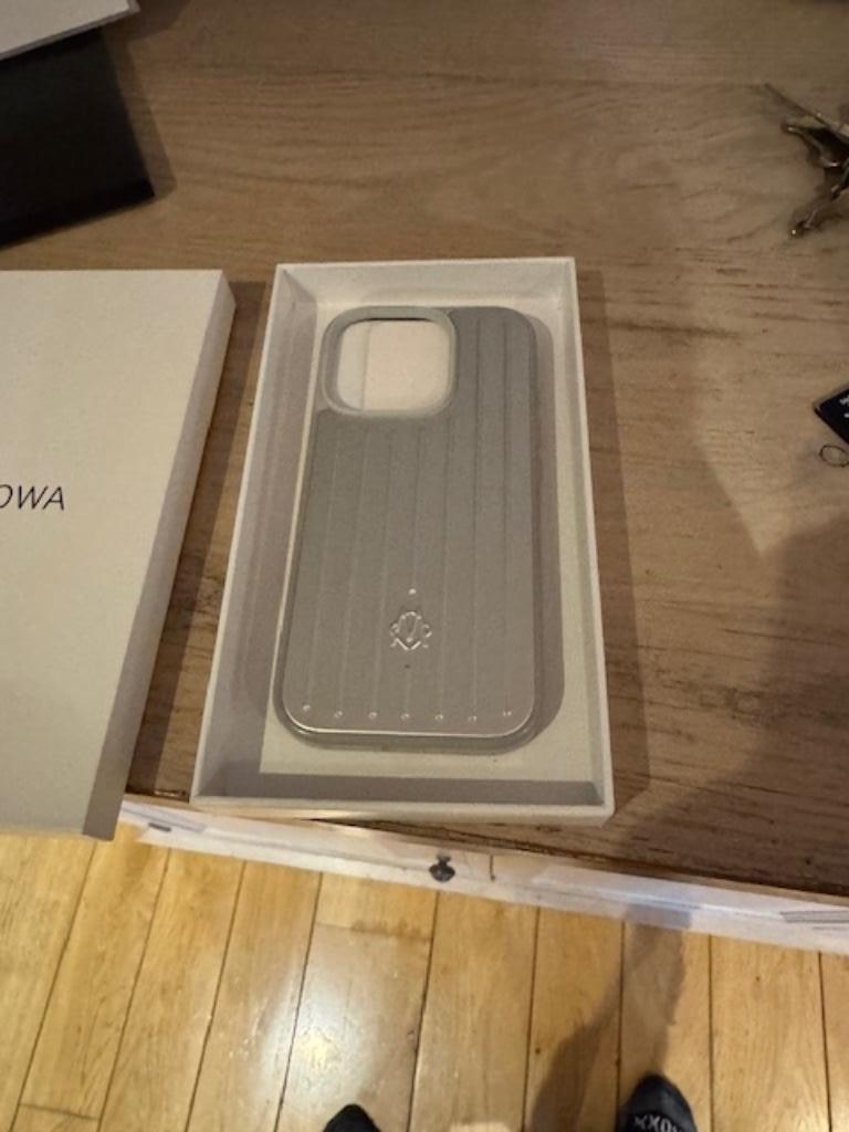 rimowa hoesje  iphone 16 pro, Enlèvement, Neuf, Façade ou Cover