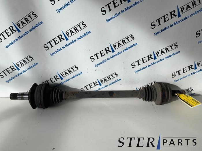 Arbre de transmission arrière droit d'un Mercedes E-Klasse, Enlèvement ou Envoi, 3 mois de garantie, Utilisé, Mercedes-Benz